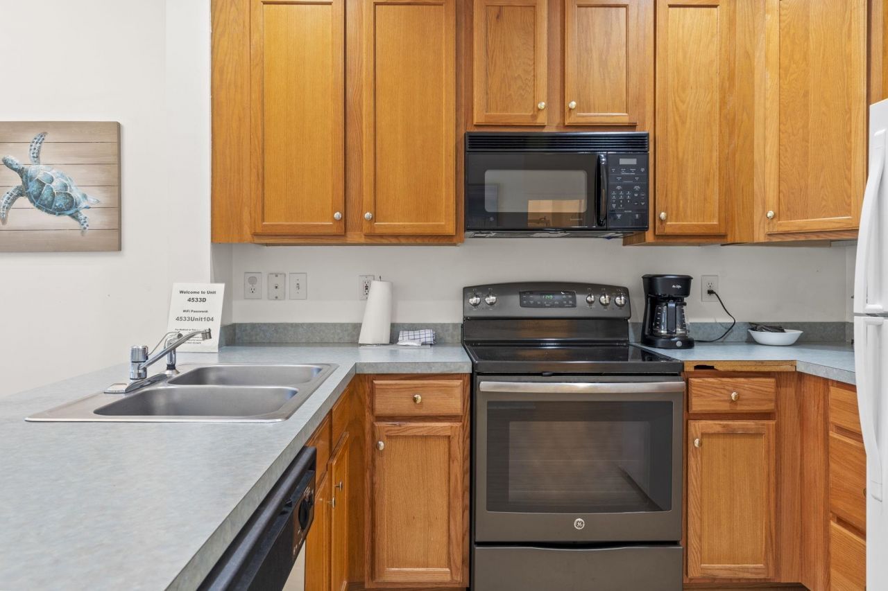 4533 Girvan Dr. Photo 6