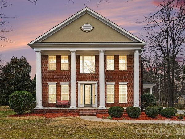 1305 Linden Glen Drive, Matthews, NC 28104