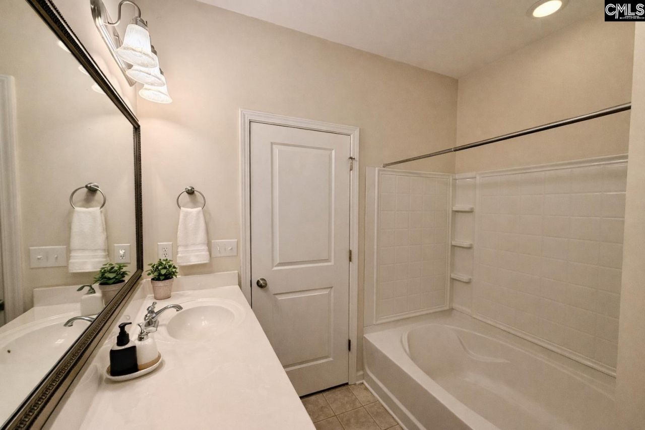 636 Spanish Oak Drive  Photo 8