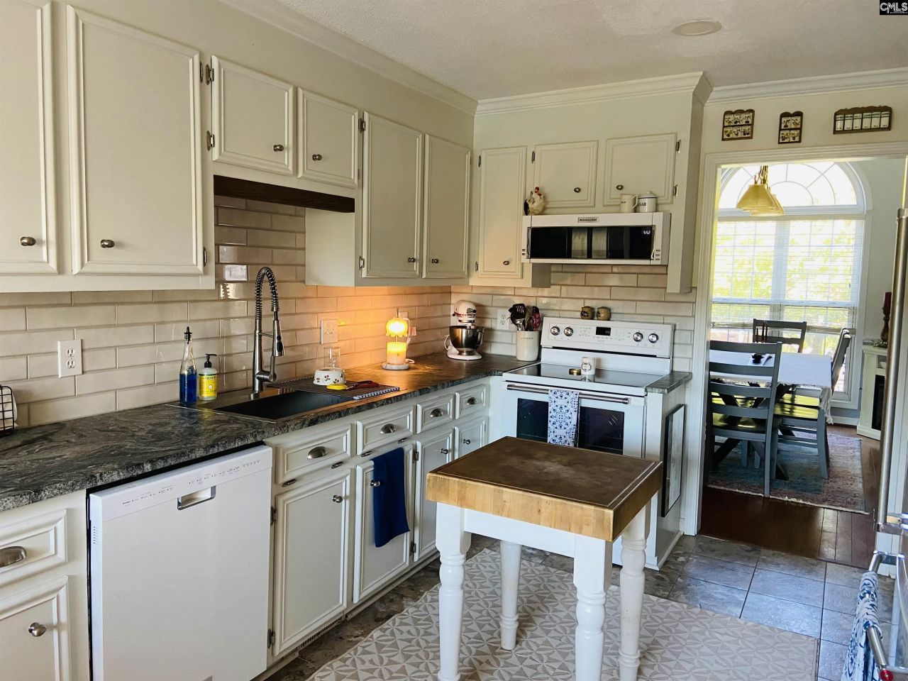 120 Heatherfield Drive Photo 4