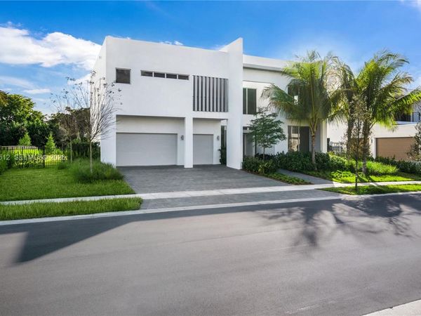 16720 N Botaniko Dr N , Weston, FL 33326