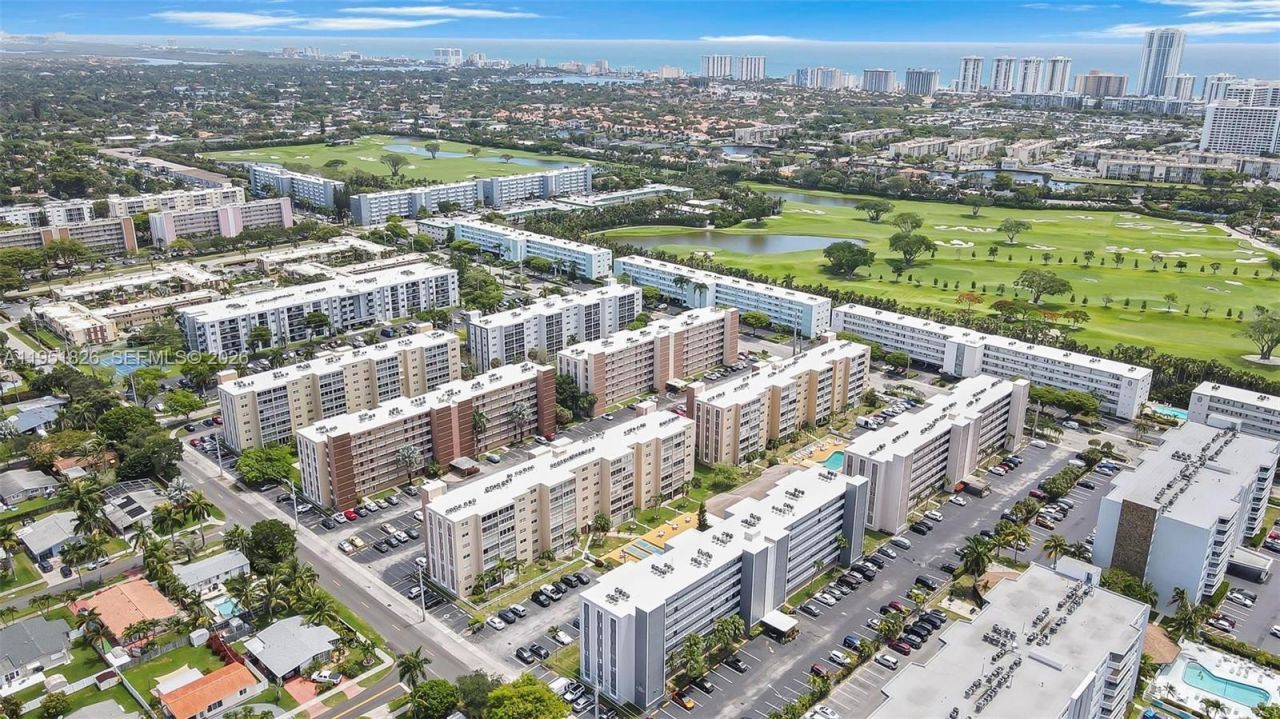 500 NE 12th Ave, Unit 407, Hallandale Beach, FL 33009 Photo