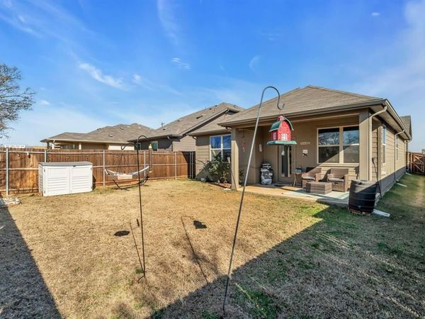 912 Crockett Street, Aubrey, TX 76227