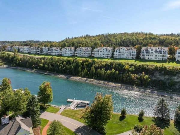 3344 Cliffs Drive, Unit 61, Bay Harbor, MI 49770