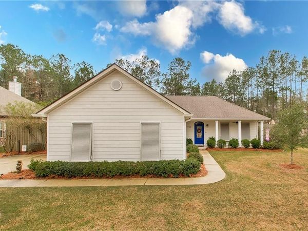 720 PERRILLOUX Trace, Madisonville, LA 70447