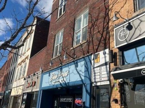 13 Lincolnway, Valparaiso, IN 46383