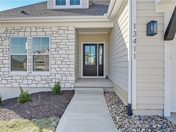 13411 W 174th Terrace, Overland Park, KS 66221