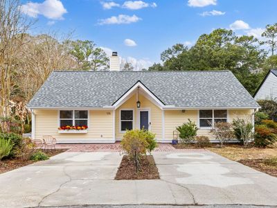 1115 Honeysuckle Court, Mount Pleasant, SC 29464