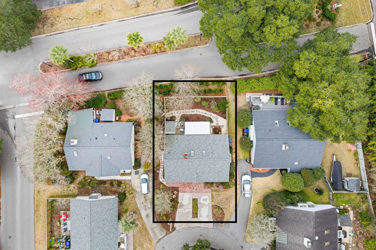 1115 Honeysuckle Court Photo 19