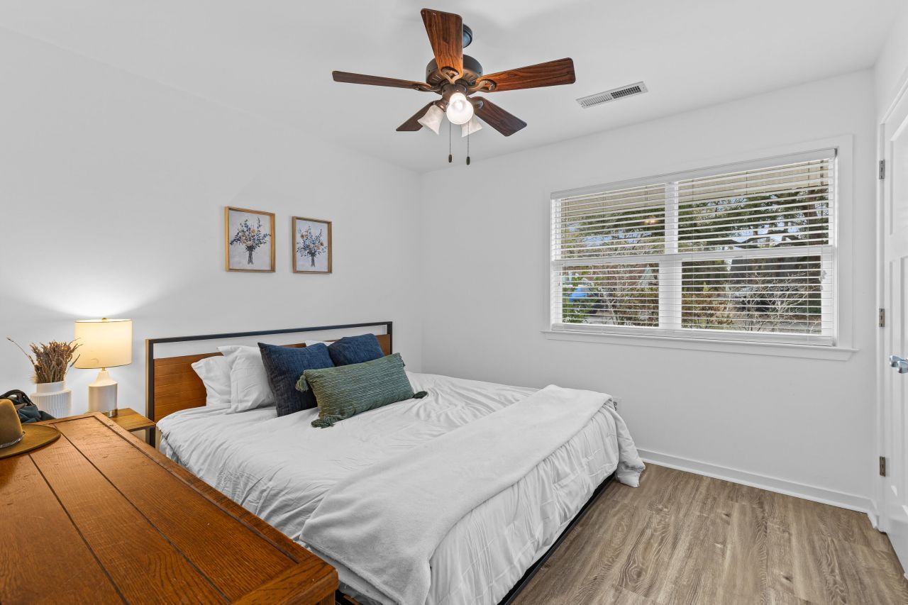 1115 Honeysuckle Court Photo 6