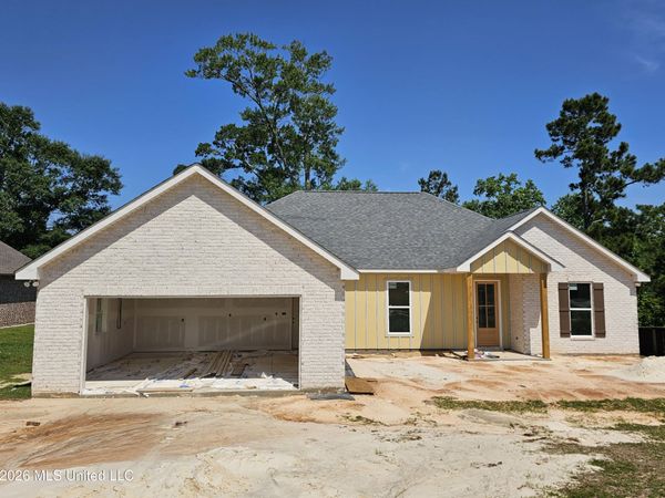 47 Knoll Creek Drive, Carriere, MS 39426