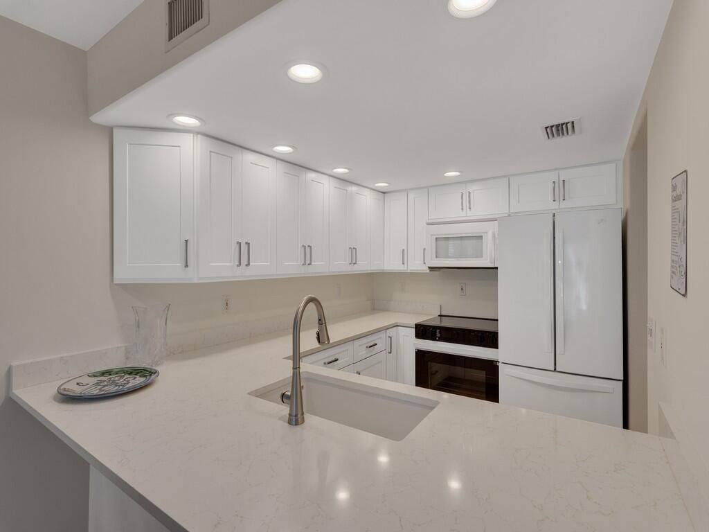 4150 Highway A1a, Unit 101, Vero Beach, FL 32963 Photo