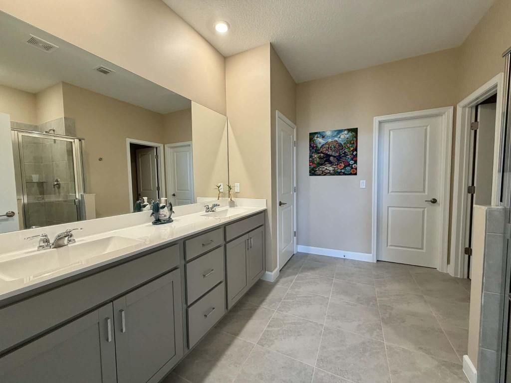 1561 SE Crosswood Way, Port Saint Lucie, FL 34984 Photo