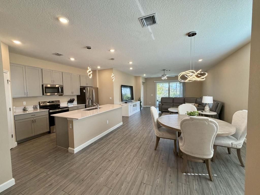 1561 SE Crosswood Way, Port Saint Lucie, FL 34984 Photo