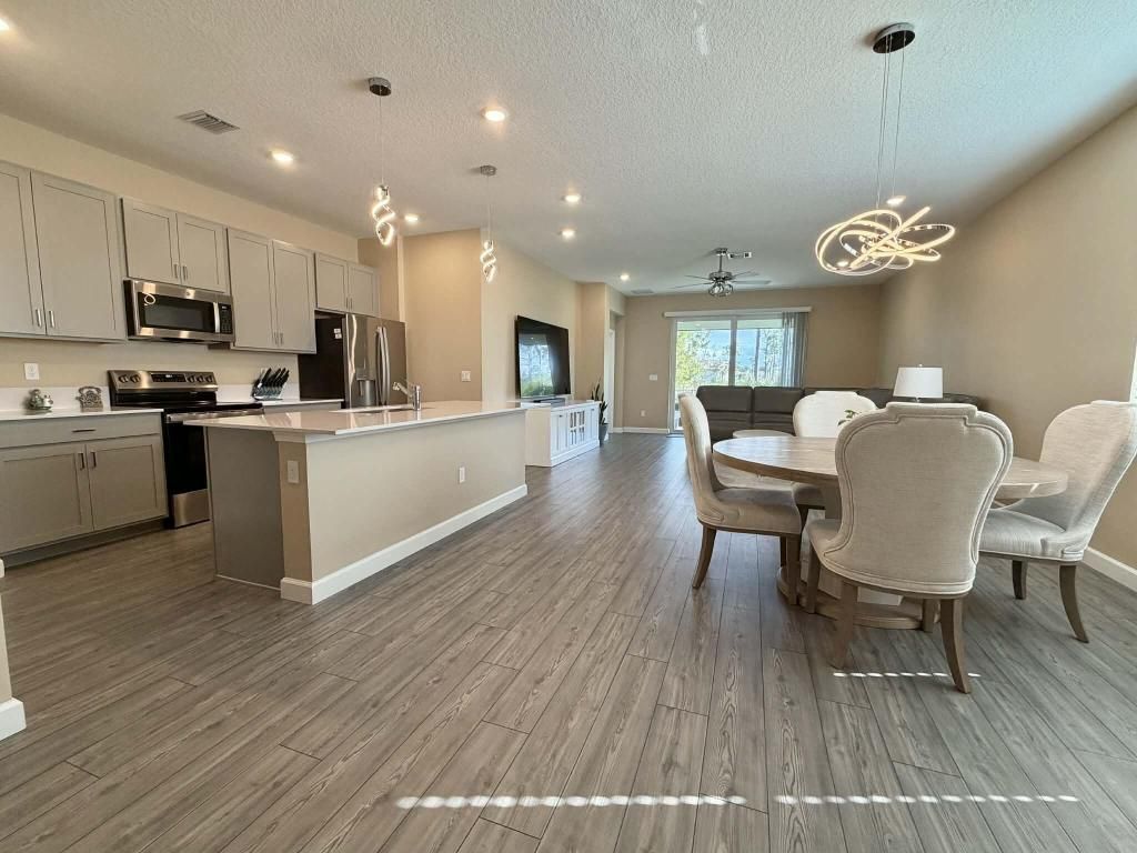 1561 SE Crosswood Way, Port Saint Lucie, FL 34984 Photo