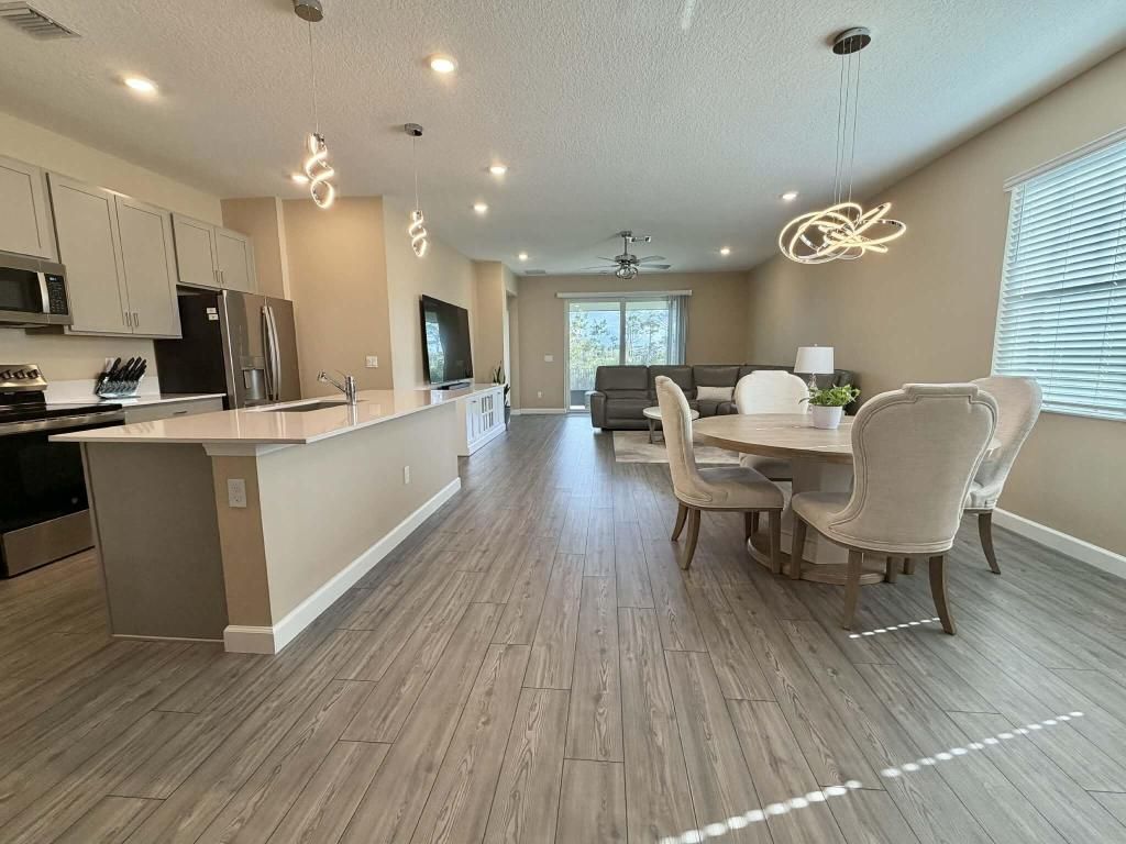 1561 SE Crosswood Way, Port Saint Lucie, FL 34984 Photo