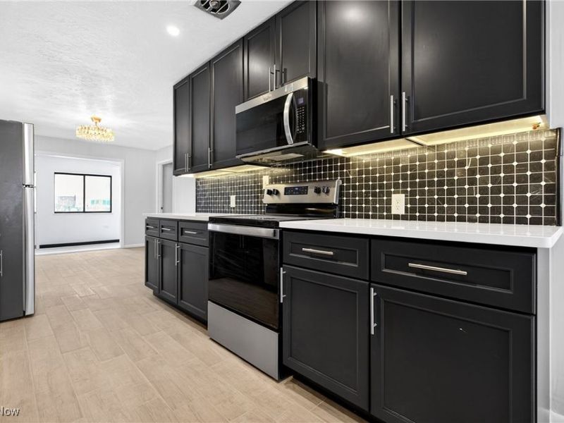 25515 Country Club Boulevard, Unit 12, North Olmsted, OH 44070 Photo 15