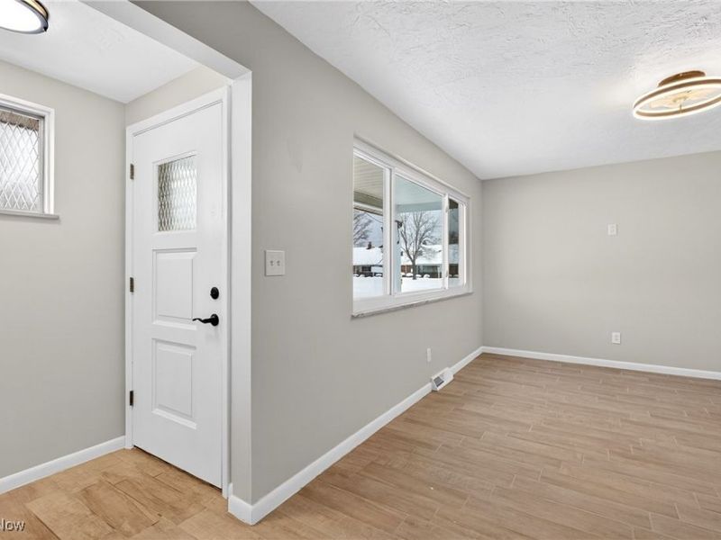 25515 Country Club Boulevard, Unit 12, North Olmsted, OH 44070 Photo 7