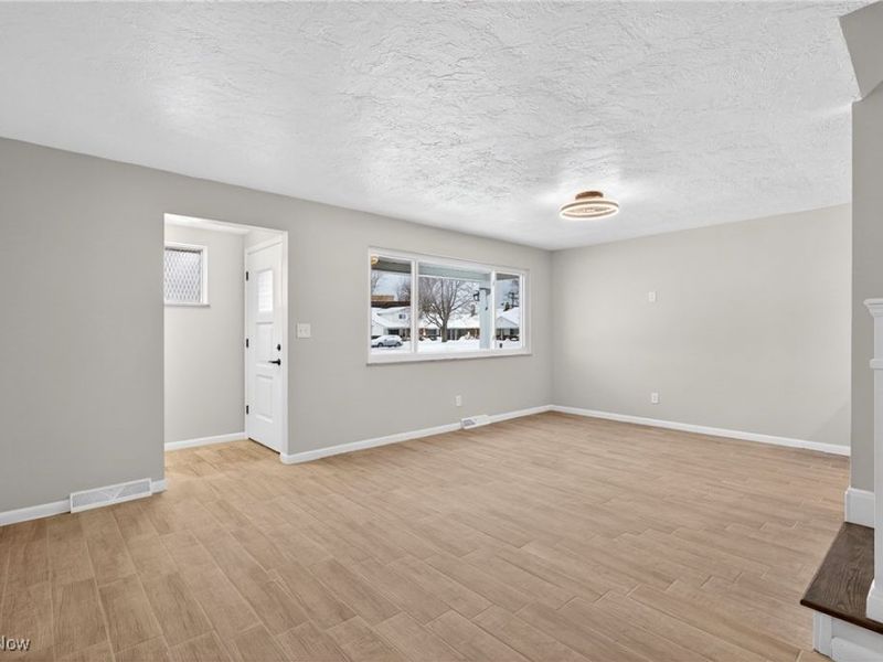 25515 Country Club Boulevard, Unit 12, North Olmsted, OH 44070 Photo 8