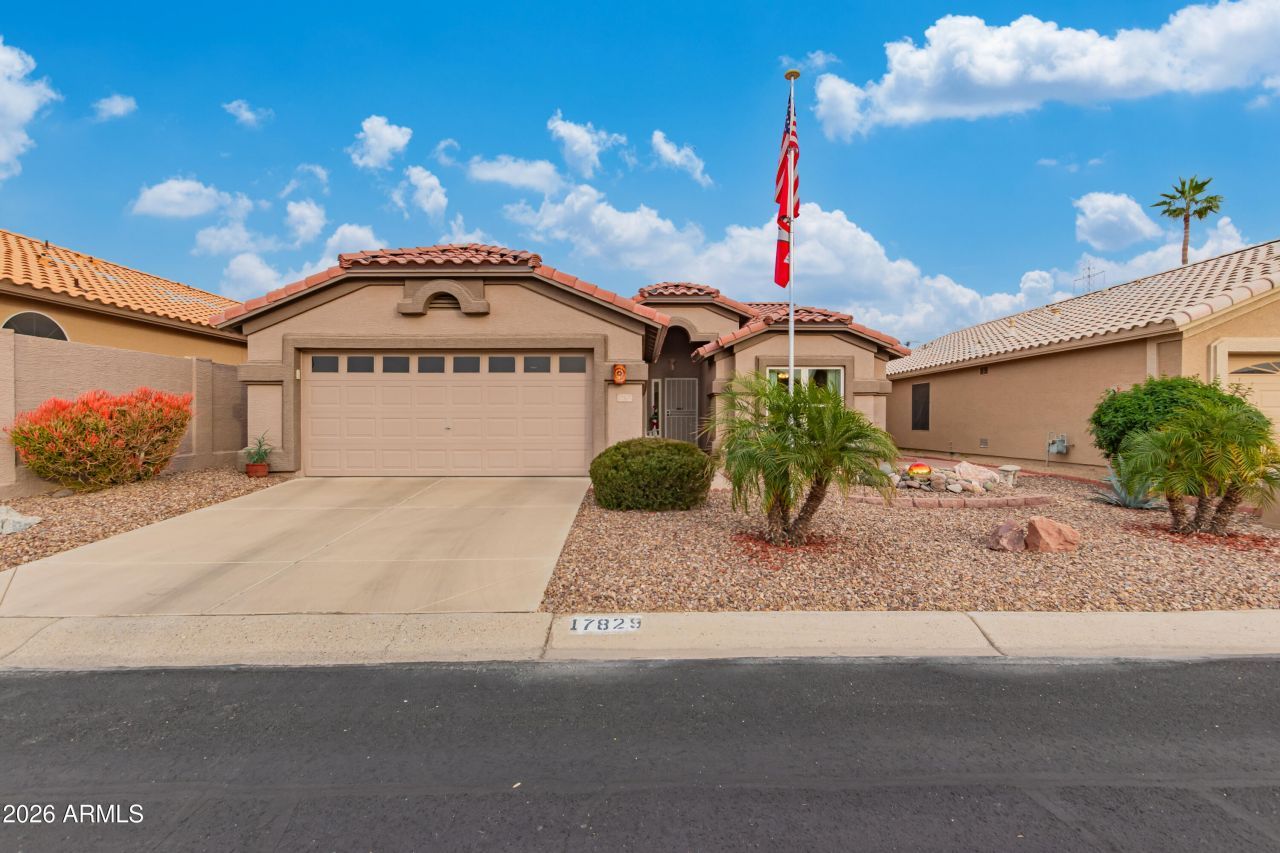 17829 N Lainie Court, Surprise, AZ 85378 Main Photo