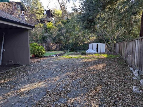 3597 Walnut St, Lafayette, CA 94549