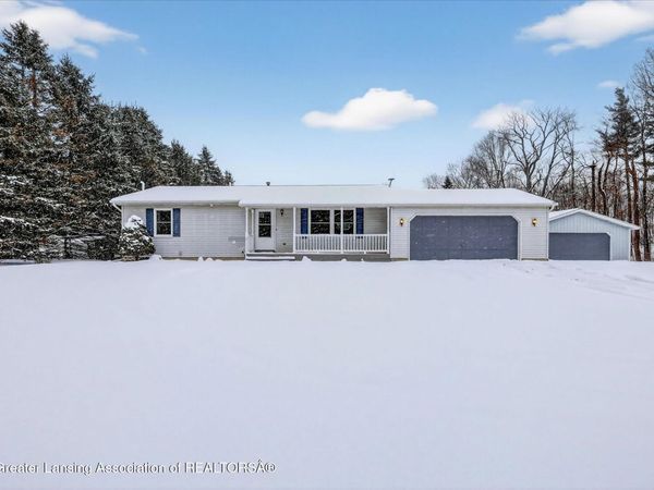 3765 Whittum Road, Eaton Rapids, MI 48827