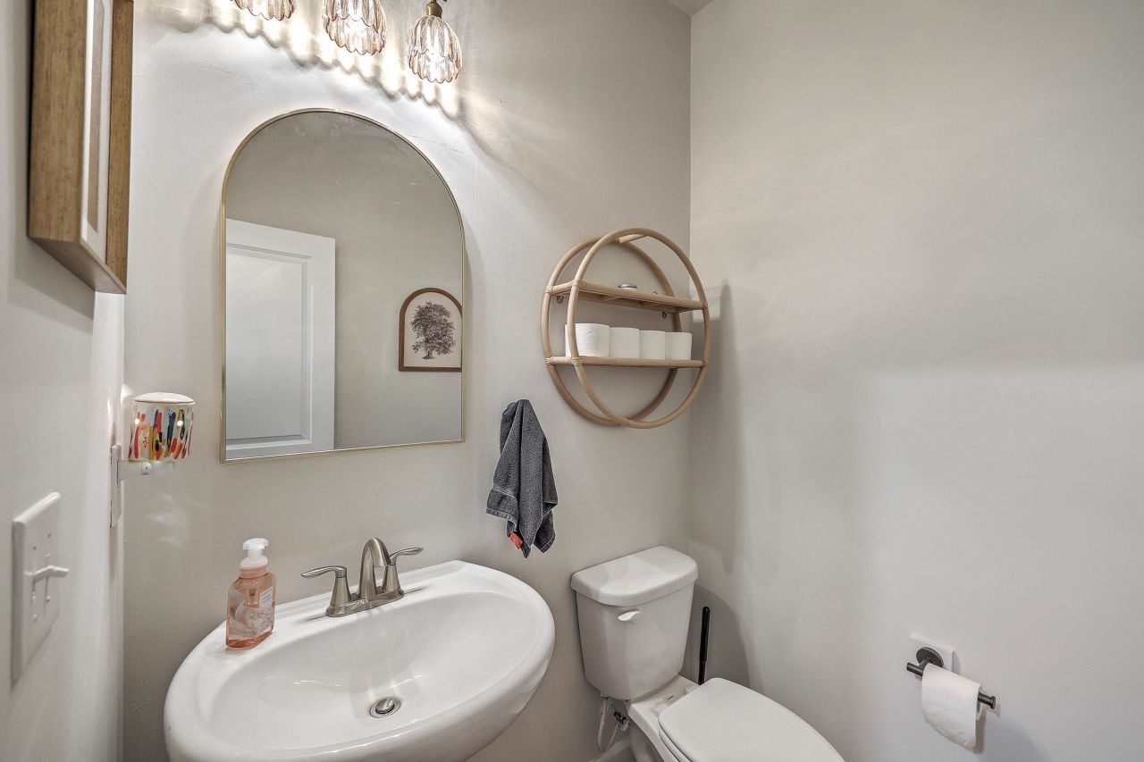 406 Trevi Lane Photo 10