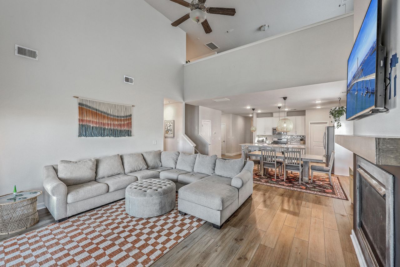 406 Trevi Lane Photo 11