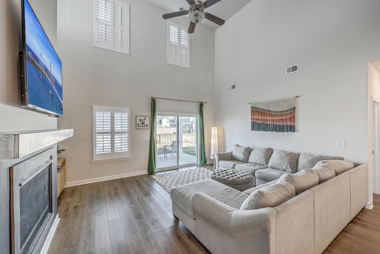 406 Trevi Lane Photo 12