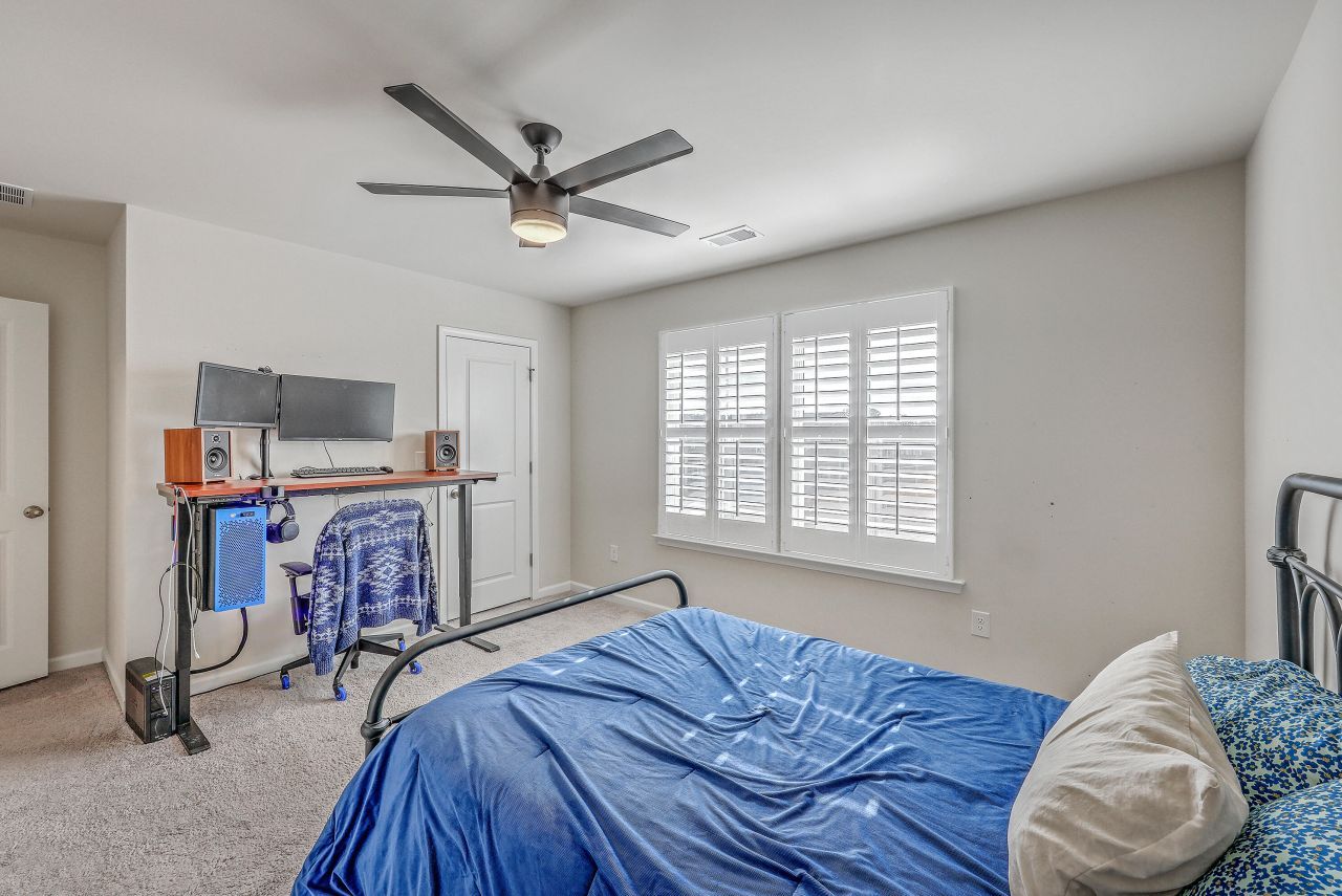 406 Trevi Lane Photo 32