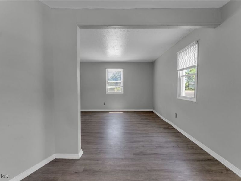 19111 Longbrook Road, Warrensville Heights, OH 44128 Photo 16