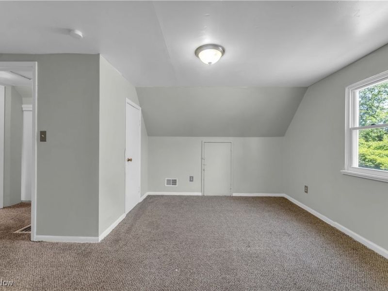 19111 Longbrook Road, Warrensville Heights, OH 44128 Photo 20