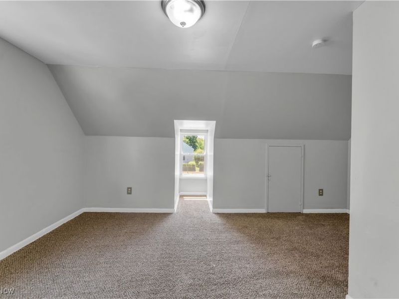 19111 Longbrook Road, Warrensville Heights, OH 44128 Photo 21