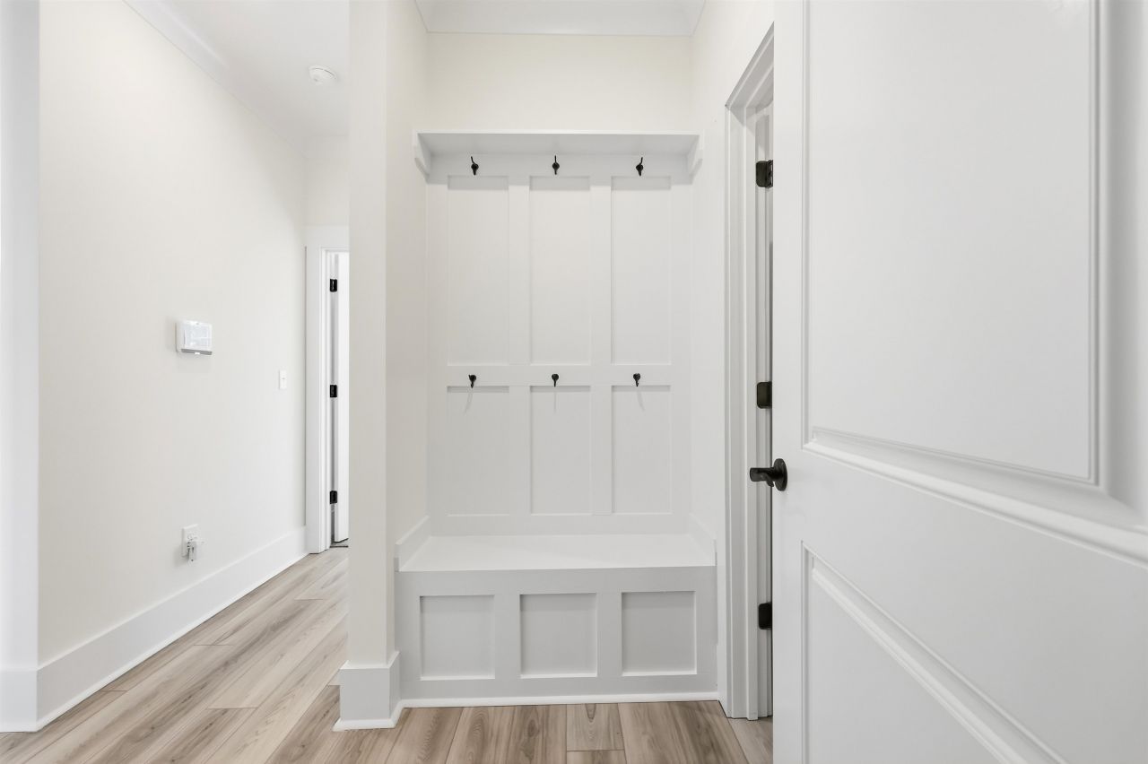 427 White Willow Way Photo 12