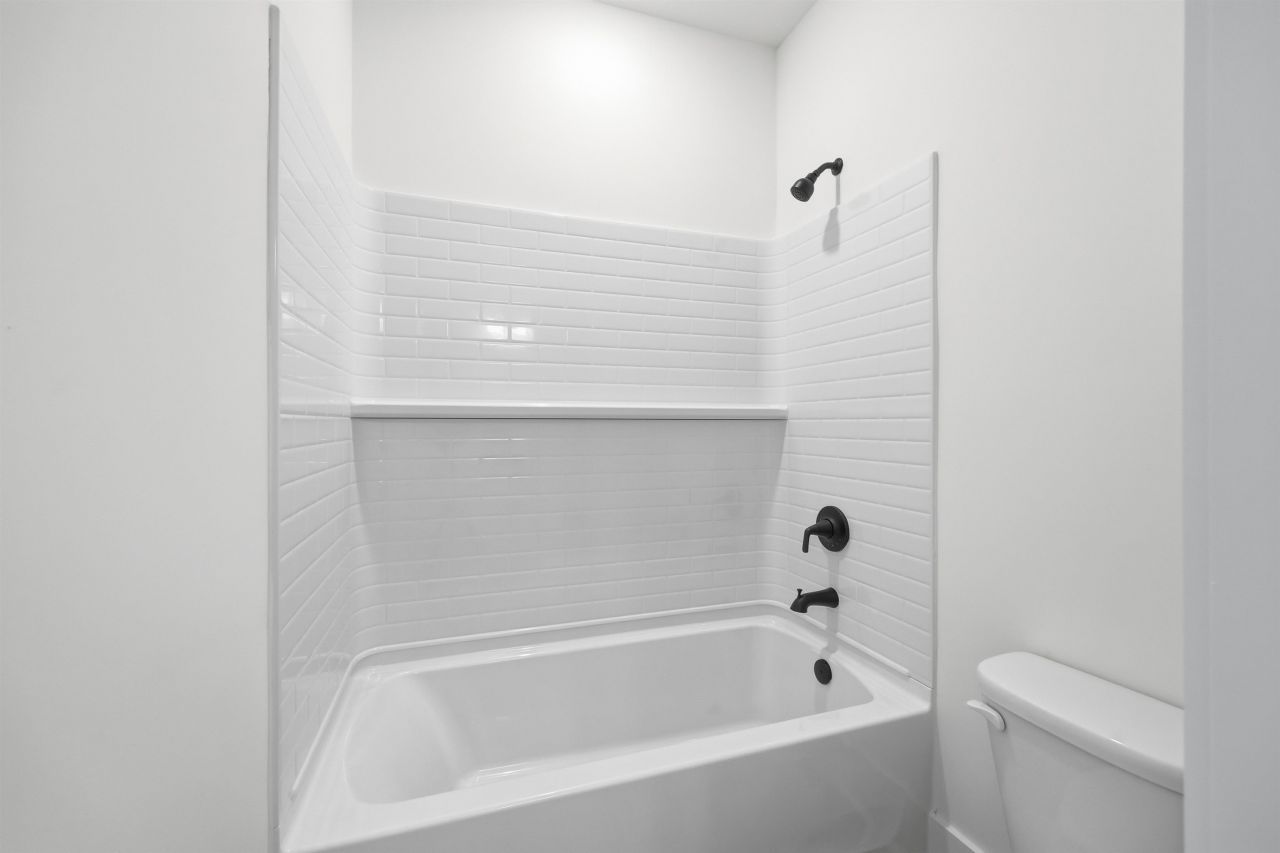 427 White Willow Way Photo 17