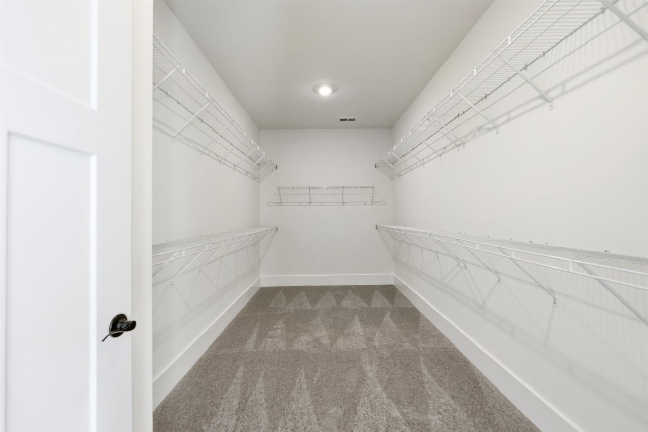 427 White Willow Way Photo 19