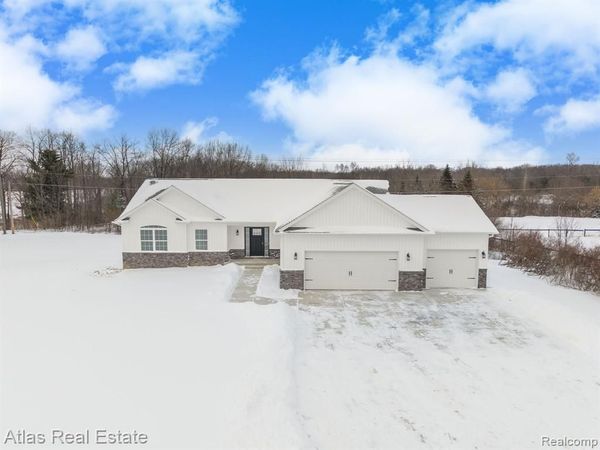 11289 Green Road, Atlas Twp, MI 48438