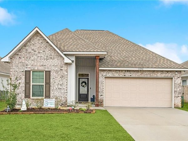 11332 CLOVER KNOLL Drive, Covington, LA 70433