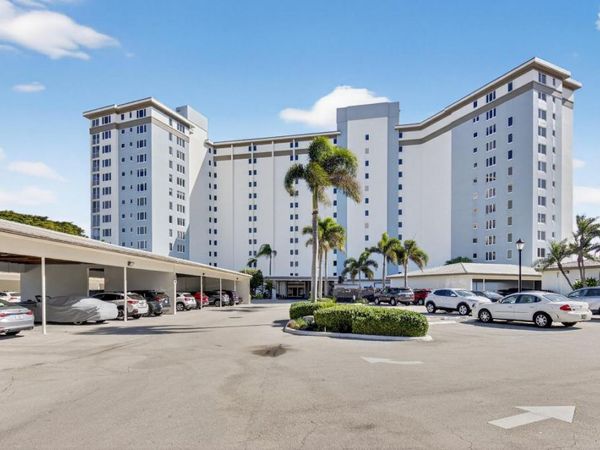 555 SE 6th Avenue, Unit 9g, Delray Beach, FL 33483