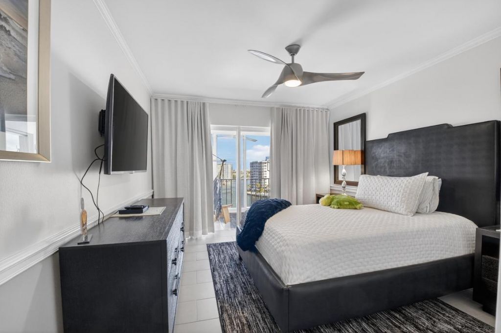 555 SE 6th Avenue, Unit 9g, Delray Beach, FL 33483 Photo