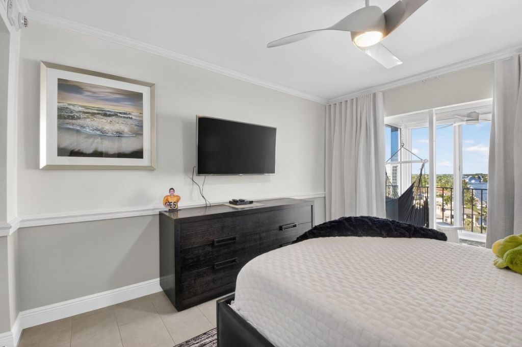 555 SE 6th Avenue, Unit 9g, Delray Beach, FL 33483 Photo