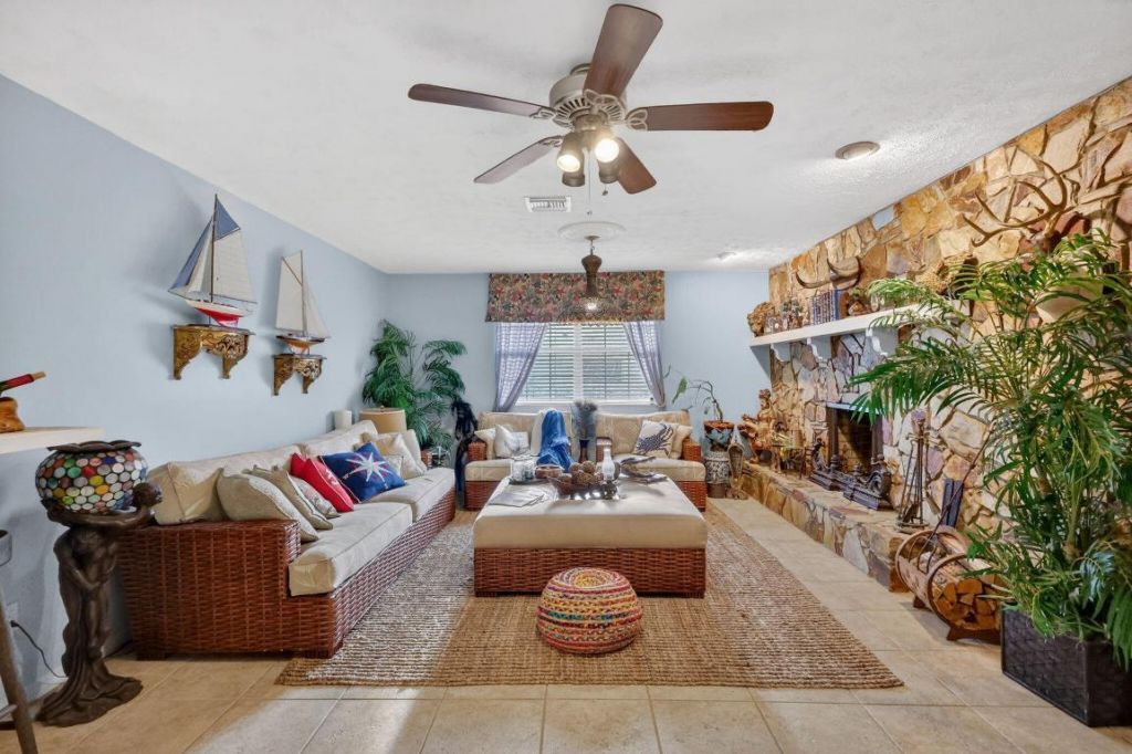 1207 SE Palm Beach Road, Port Saint Lucie, FL 34952 Photo