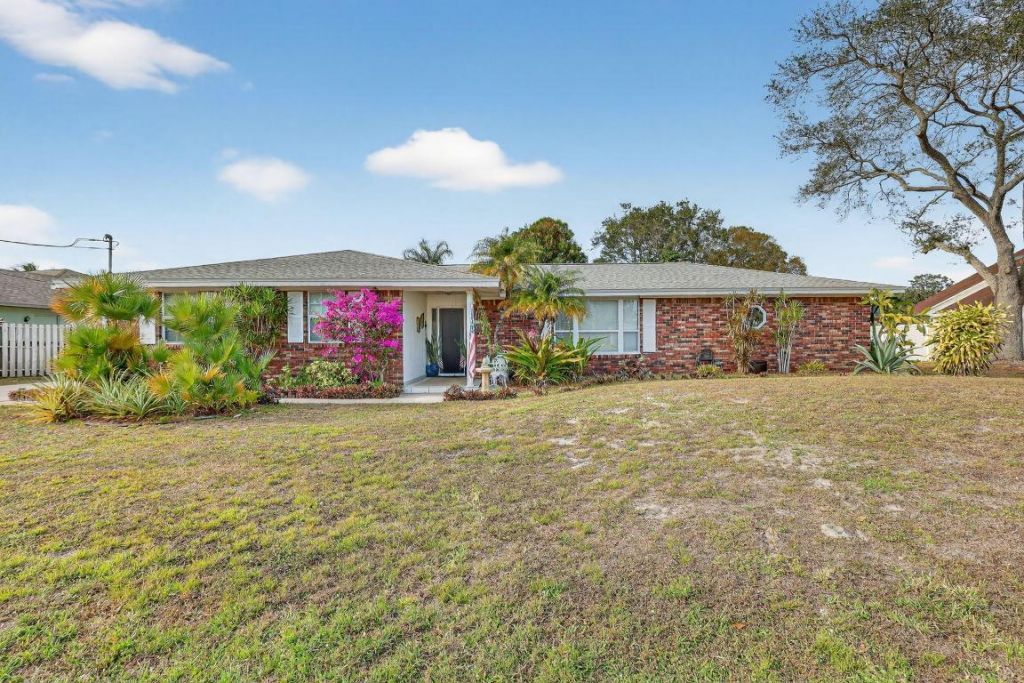 1207 SE Palm Beach Road, Port Saint Lucie, FL 34952 Photo