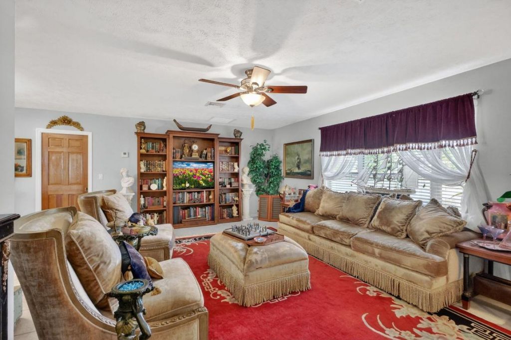 1207 SE Palm Beach Road, Port Saint Lucie, FL 34952 Photo