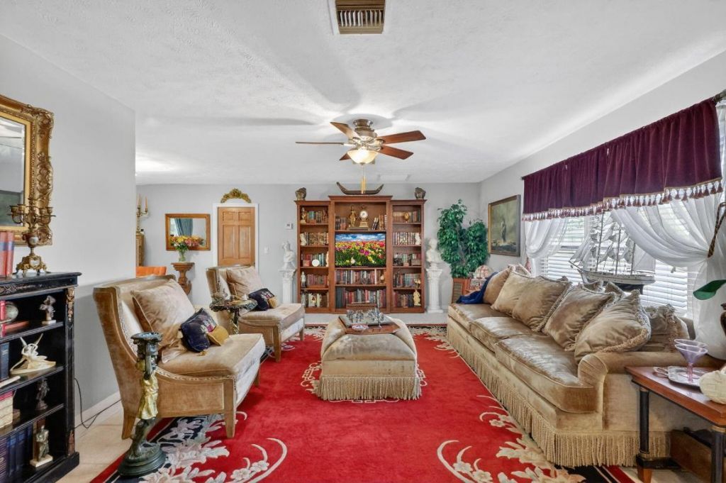 1207 SE Palm Beach Road, Port Saint Lucie, FL 34952 Photo