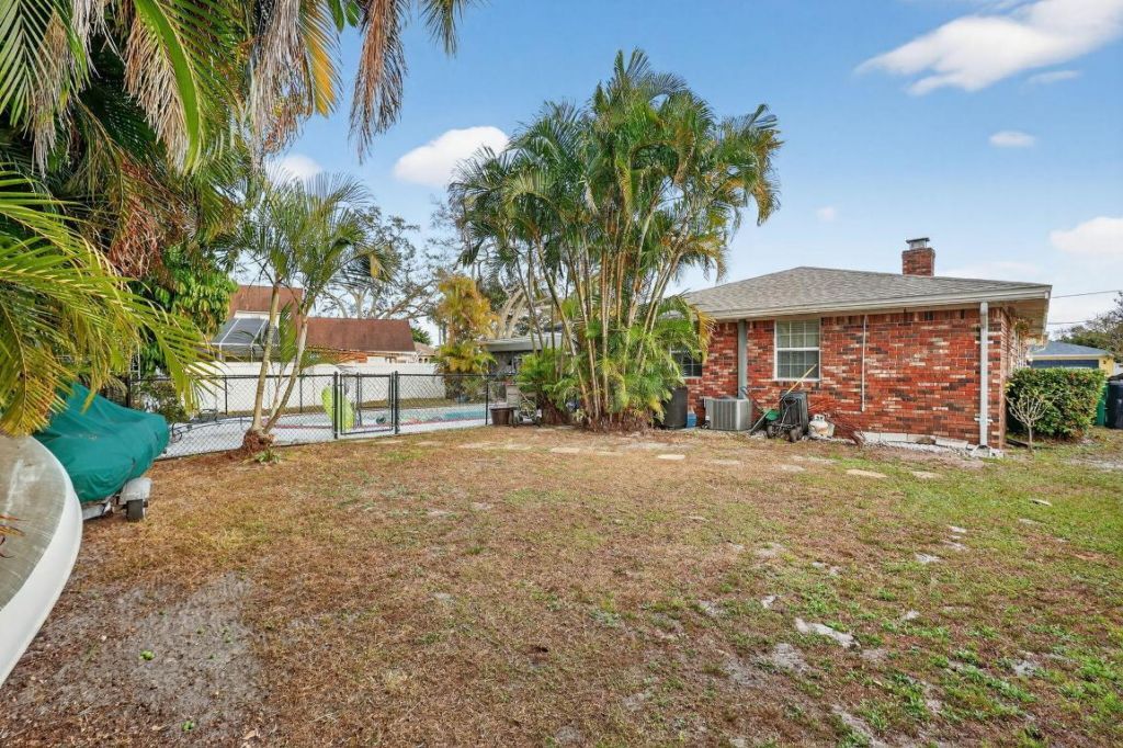 1207 SE Palm Beach Road, Port Saint Lucie, FL 34952 Photo