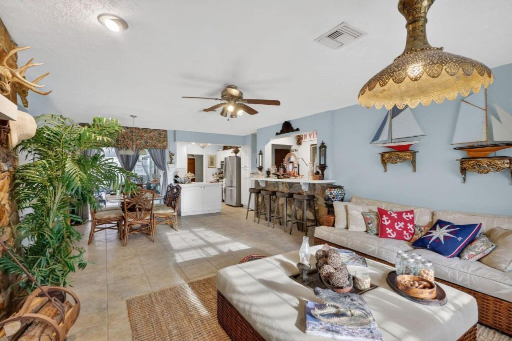 1207 SE Palm Beach Road, Port Saint Lucie, FL 34952 Photo