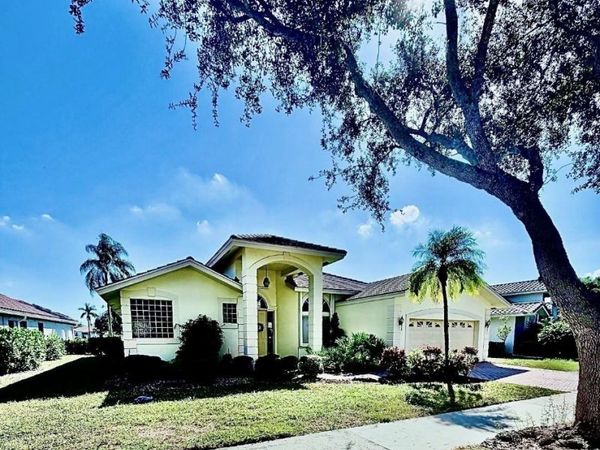 2800 Oakbrook Ln, Weston, FL 33332