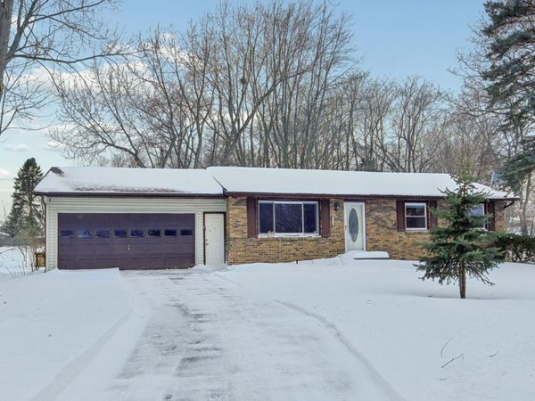 5810 Ridge Road, Stevensville, MI 49127