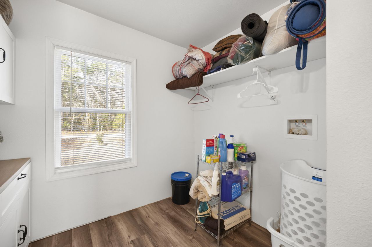 216 Mary Drive Photo 12